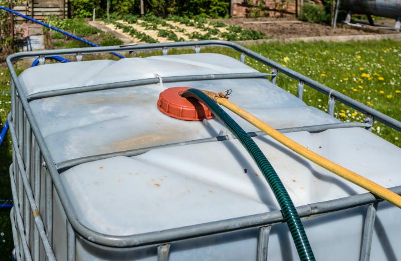 Wassertank im Garten