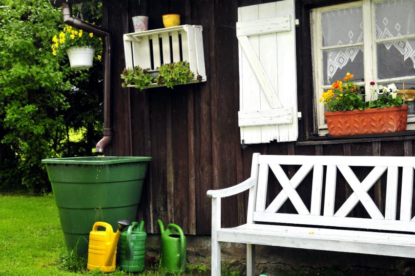 Regenwasser zur praktischen Nutzung im Garten