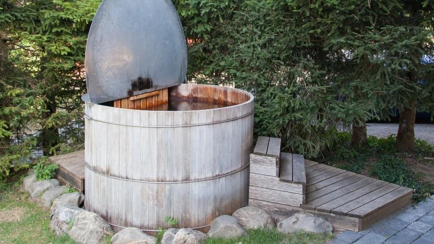Tauchbecken im Garten