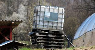 IBC COntainer auf Podest- IBC Blase erneuern