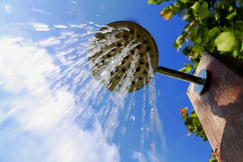 Gartendusche ohne Wasseranschluss
