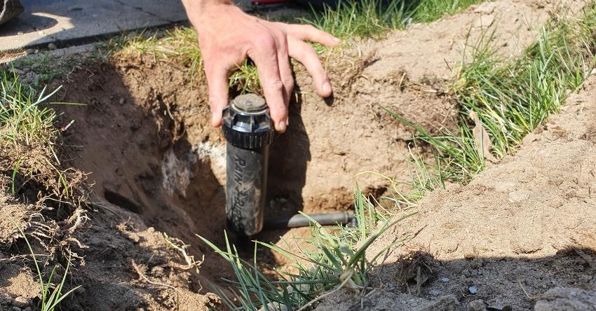 Einbau versenkbare Gartenbewässerung