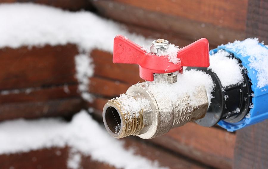 Wasserhahn im WInter - Bewässerungsanlage einwintern