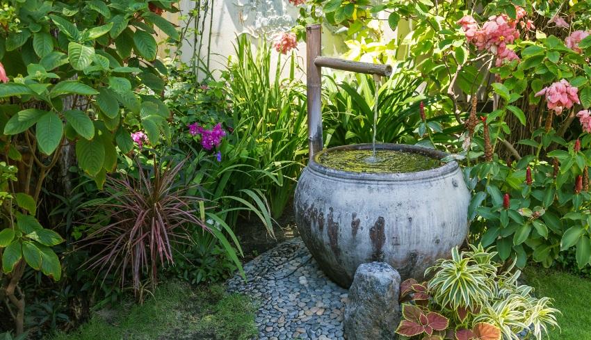 Gartenbrunnen - Eisenhaltiges Wasser für die Gartenbewässerung nutzen