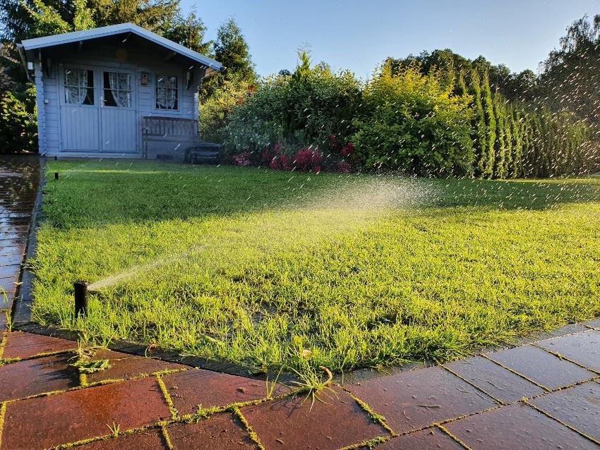 Vollautomatische Rasensprinkleranlage