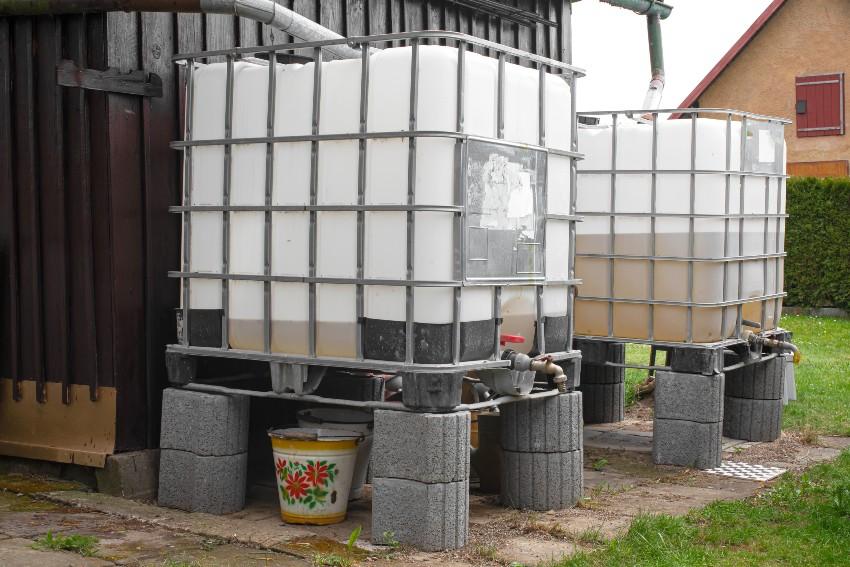 2 IBC Container als Regentonne - Pool mit Regenwasser füllen