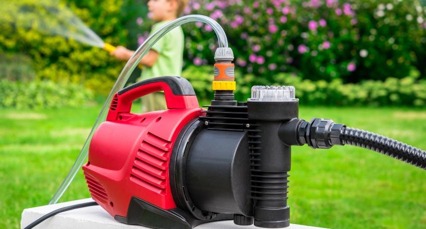 Gartenpumpe-im-Einsatz