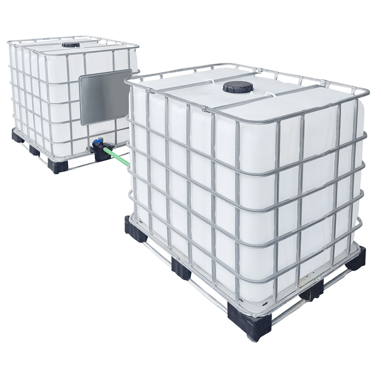 2000l IBC Wassertank gegenüber mit Schlauch Tankverbindung