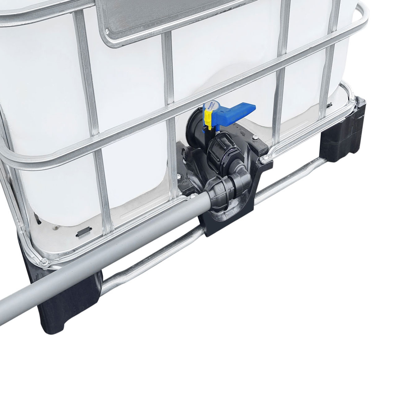 2000l-IBC-Wassertank-nebeneinander-mit-Rohr-Tankverbindung-4 2000l IBC Wassertank nebeneinander mit Rohr Tankverbindung