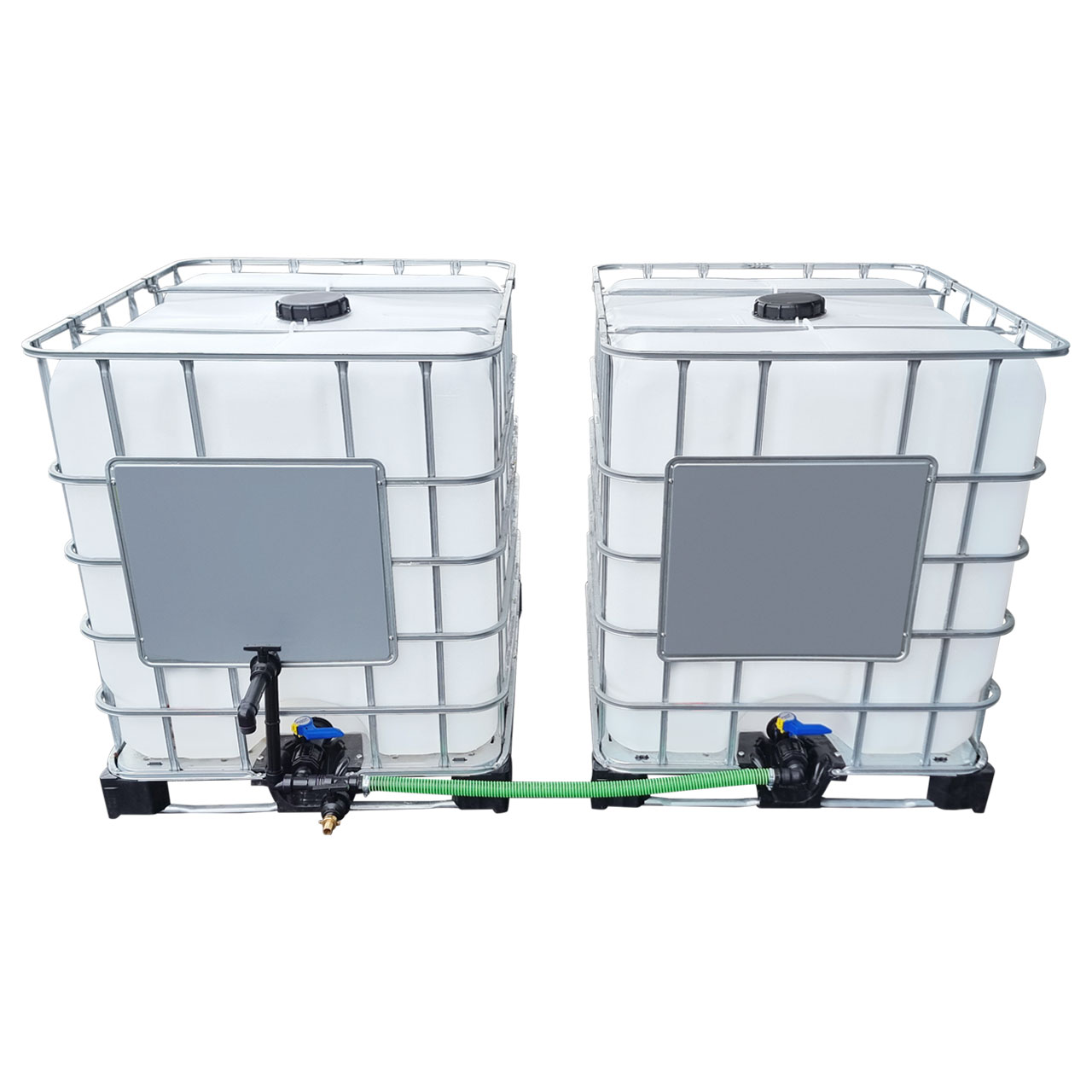 2000l IBC Wassertank nebeneinander Schwanenhals mit Schlauch Tankverbindung