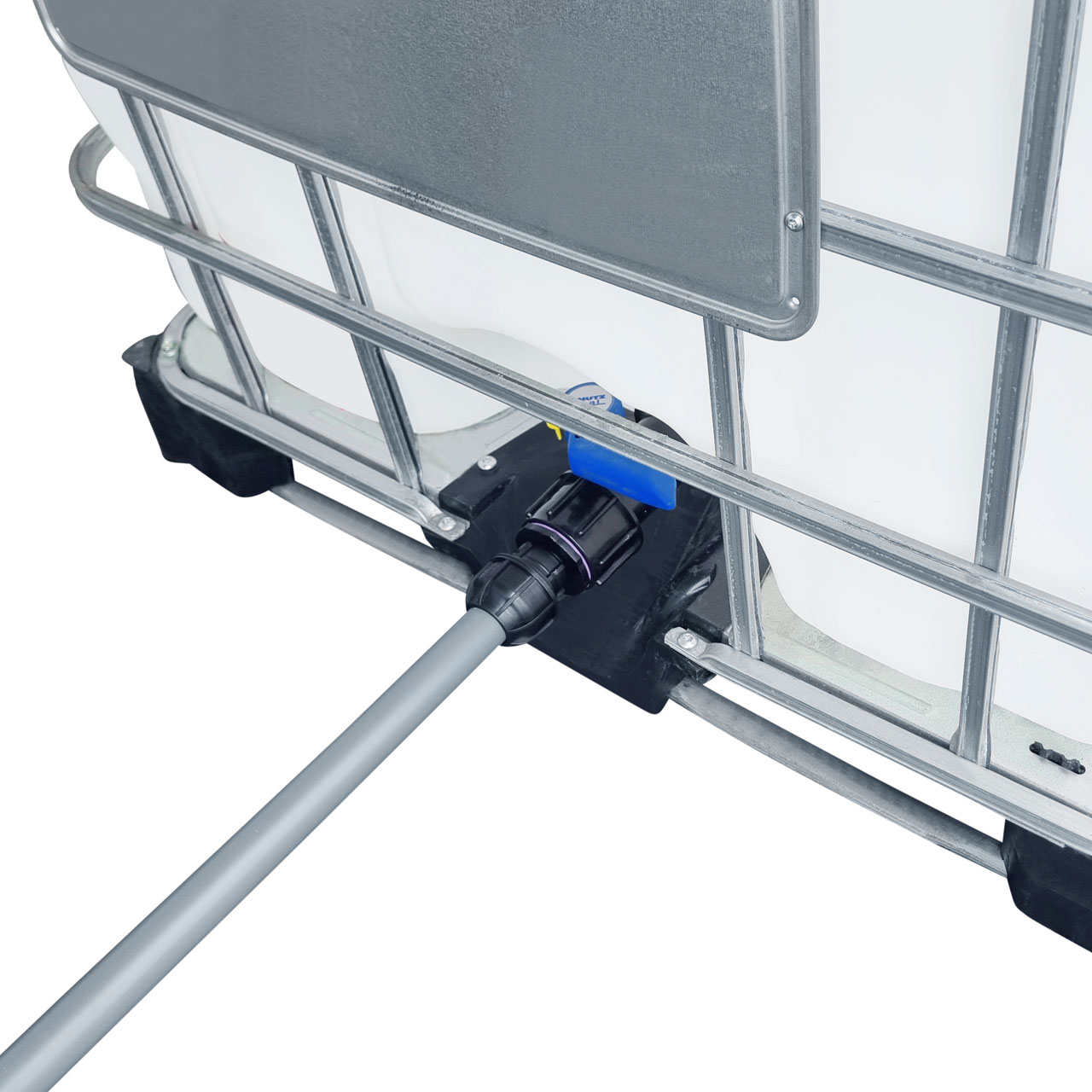 2000l IBC Wassertank gegenüber mit Rohr Tankverbindung