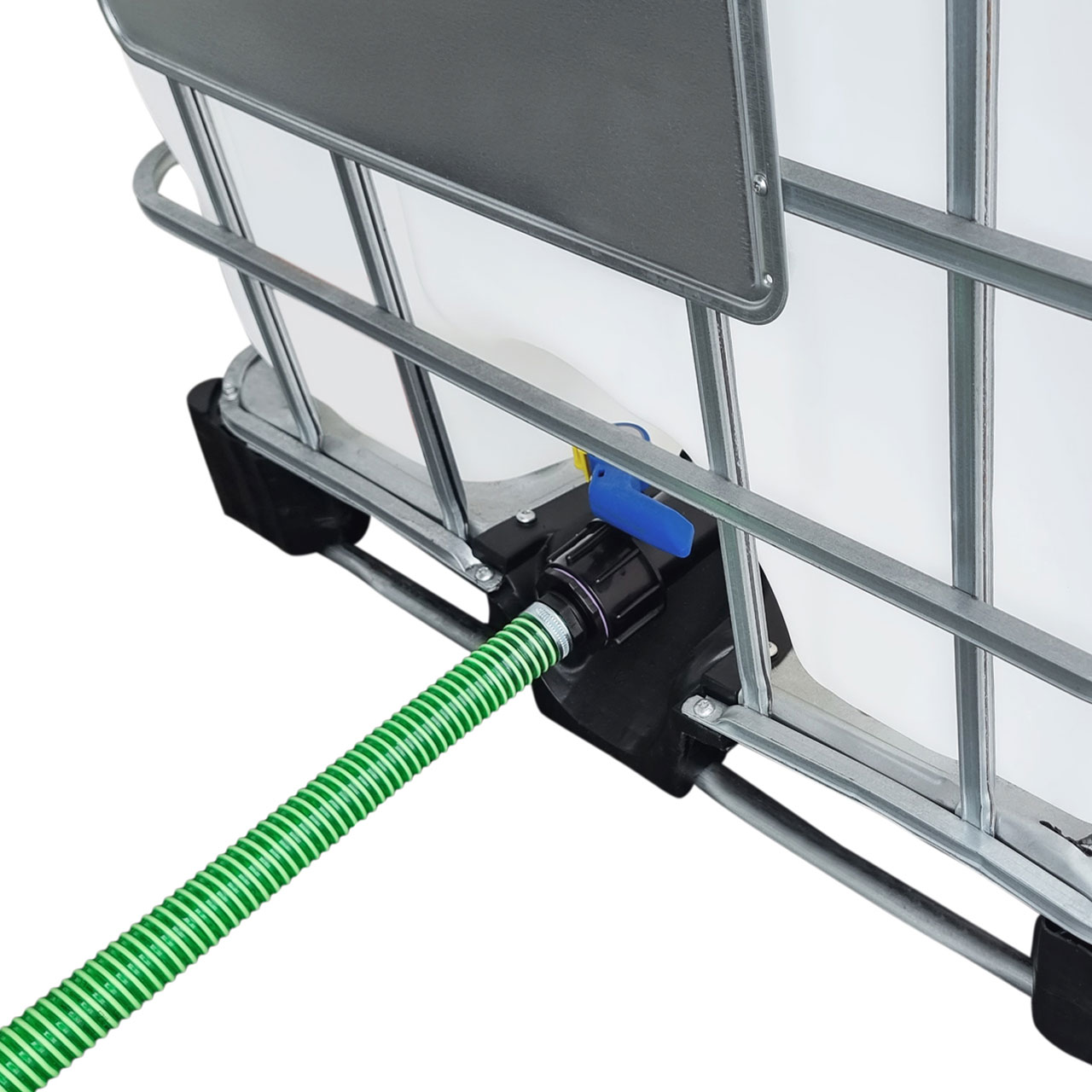 2000l IBC Wassertank gegenüber mit Schlauch Tankverbindung