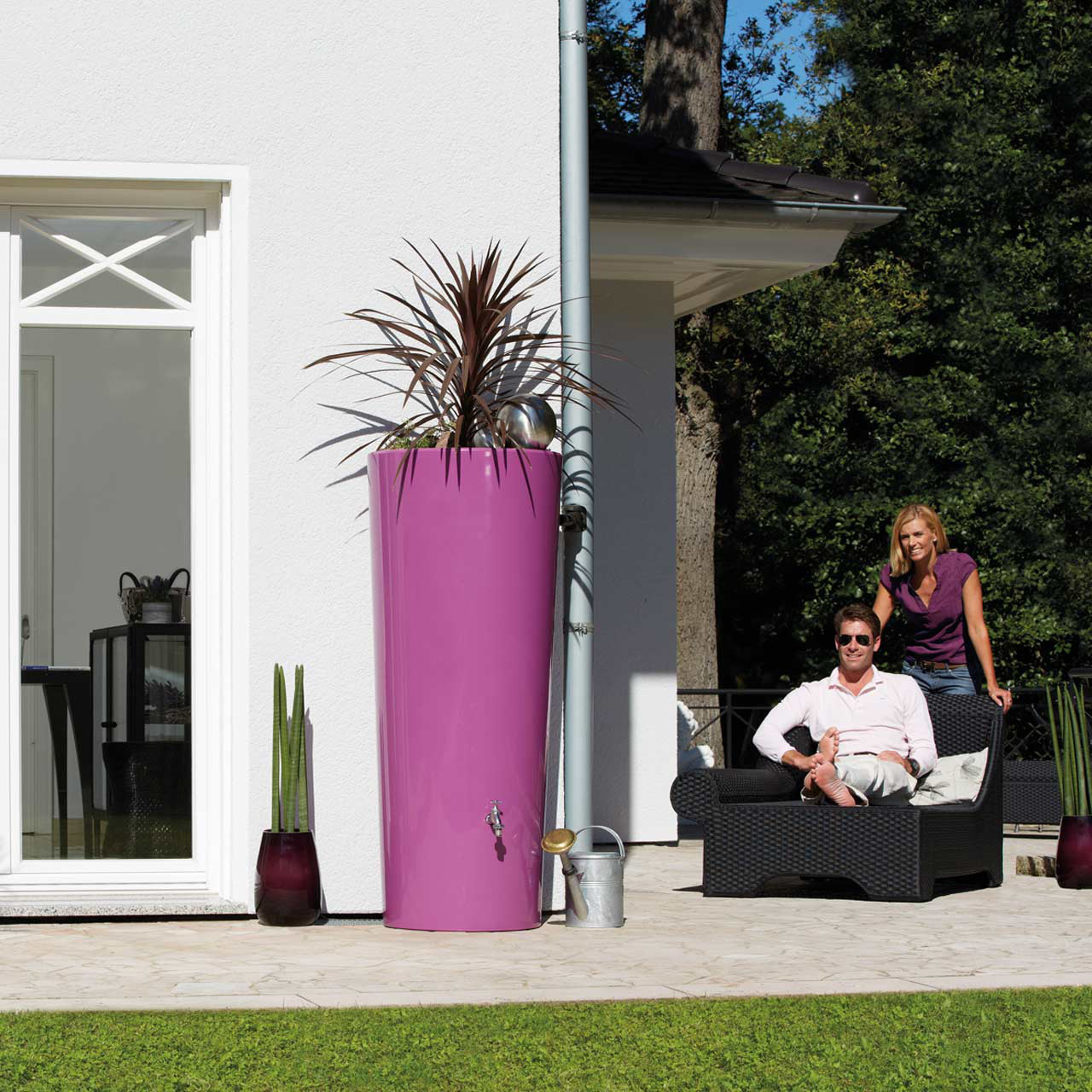 350l Regenspeicher Regentonne Wassertank COLOR 2in1 mit Pflanzschale in CASSIS von GRAF GARANTIA