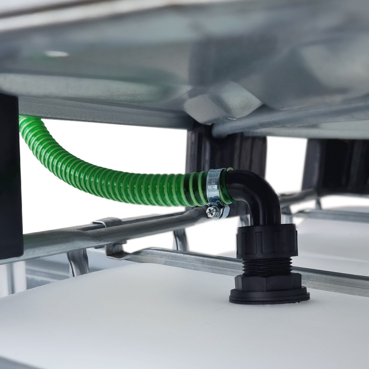 2000l IBC Wassertank übereinander mit Schlauch Tankverbindung